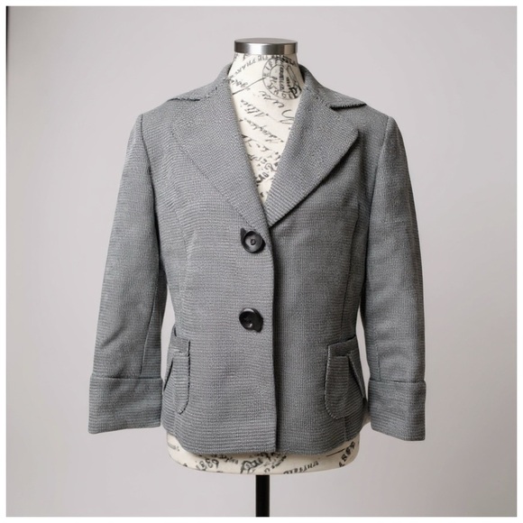 Tahari ASL Women's Two-Button Blazer. Black, White. Size 6 - Picture 4 of 6